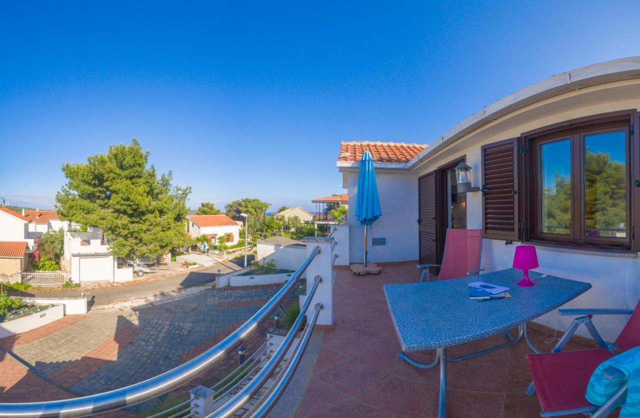 The Sea House Apartments Βις Εξωτερικό φωτογραφία