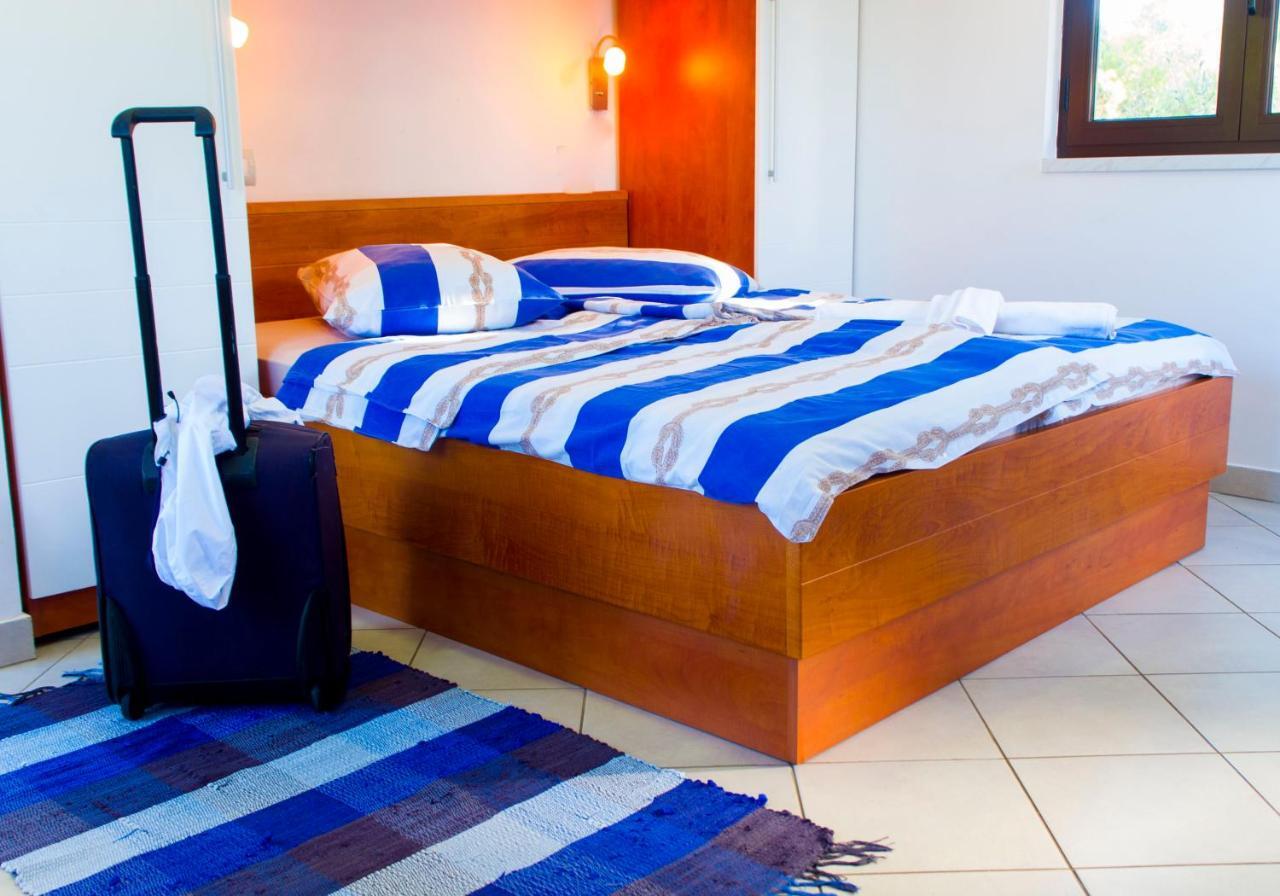The Sea House Apartments Βις Εξωτερικό φωτογραφία
